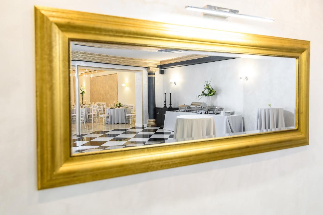 Hotel Capital With Private Wellness Nitra Ngoại thất bức ảnh