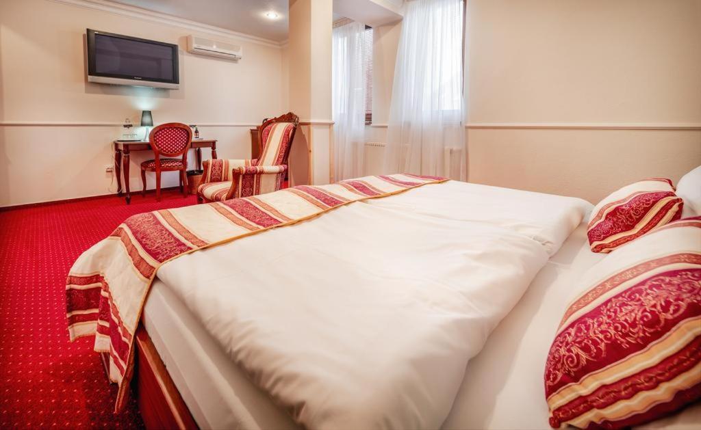 Hotel Capital With Private Wellness Nitra Ngoại thất bức ảnh