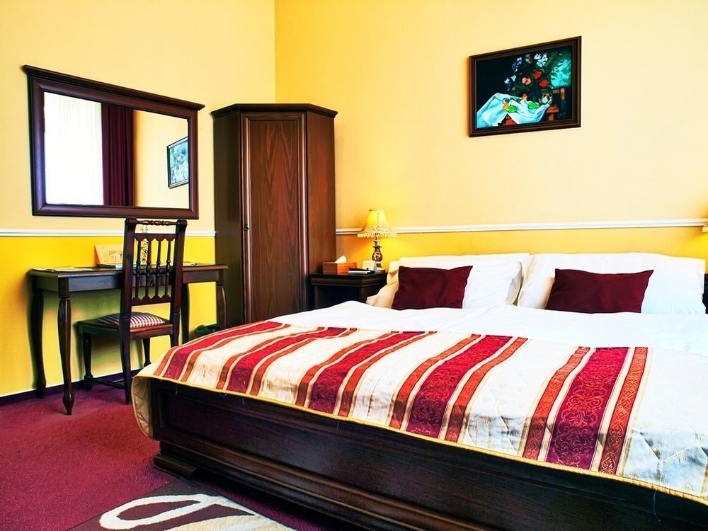 Hotel Capital With Private Wellness Nitra Ngoại thất bức ảnh