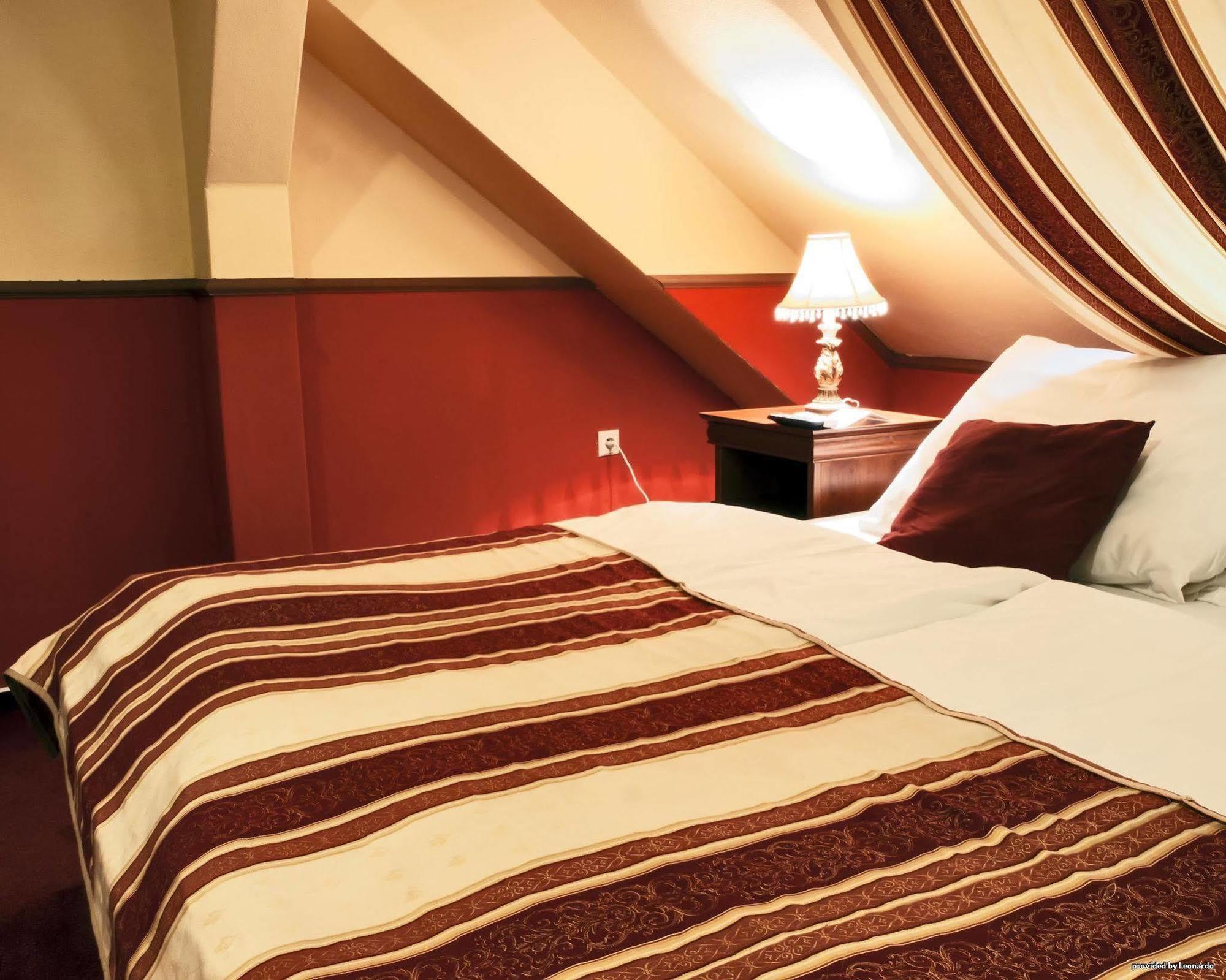 Hotel Capital With Private Wellness Nitra Ngoại thất bức ảnh