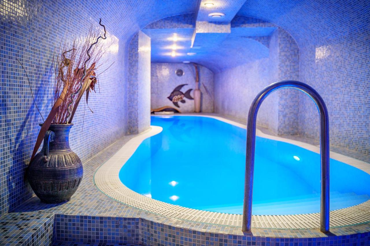Hotel Capital With Private Wellness Nitra Ngoại thất bức ảnh
