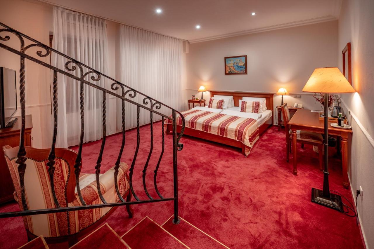 Hotel Capital With Private Wellness Nitra Ngoại thất bức ảnh